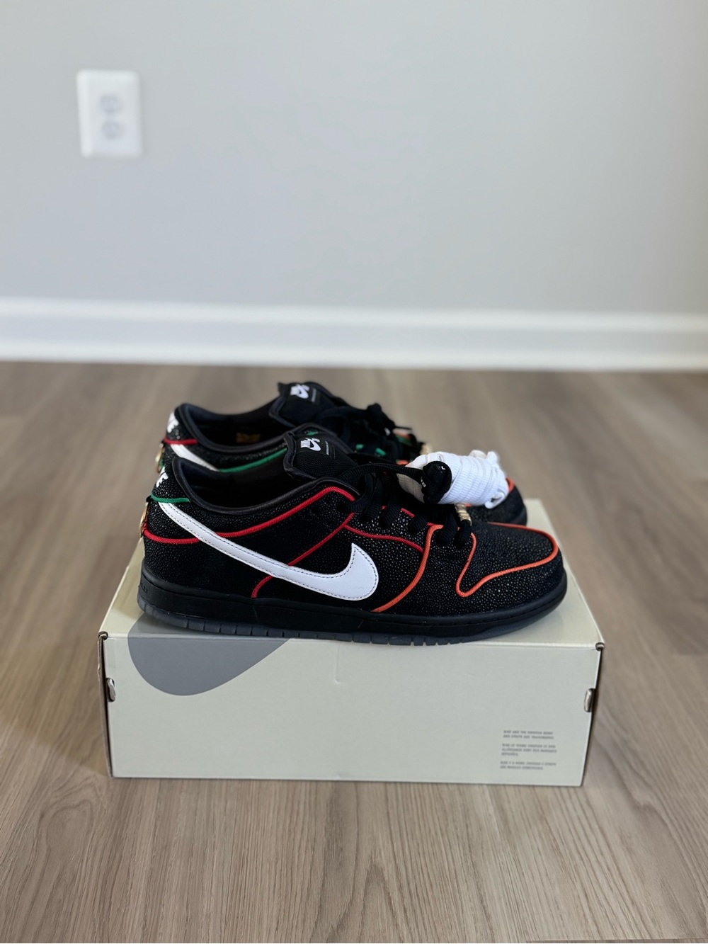 Nike Sb Dunk Low “Bronx Girls Skate” Men’s 10.5 or Women’s 12
